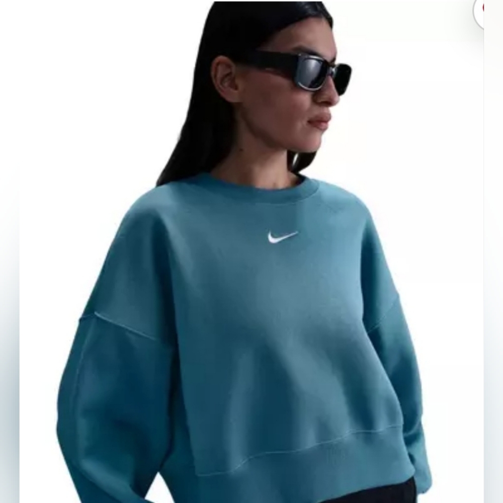 Nike Sportswear Phoenix Fleece Over-Oversized Crewneck Sweatshirt in Aqua - M